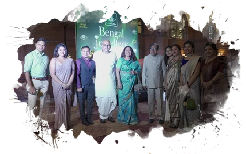 Smt. Dhira Roy with her daughters-in-law